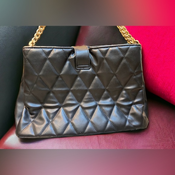 Steve Madden quilted purse. Like new. Gold hardware - Picture 6 of 15